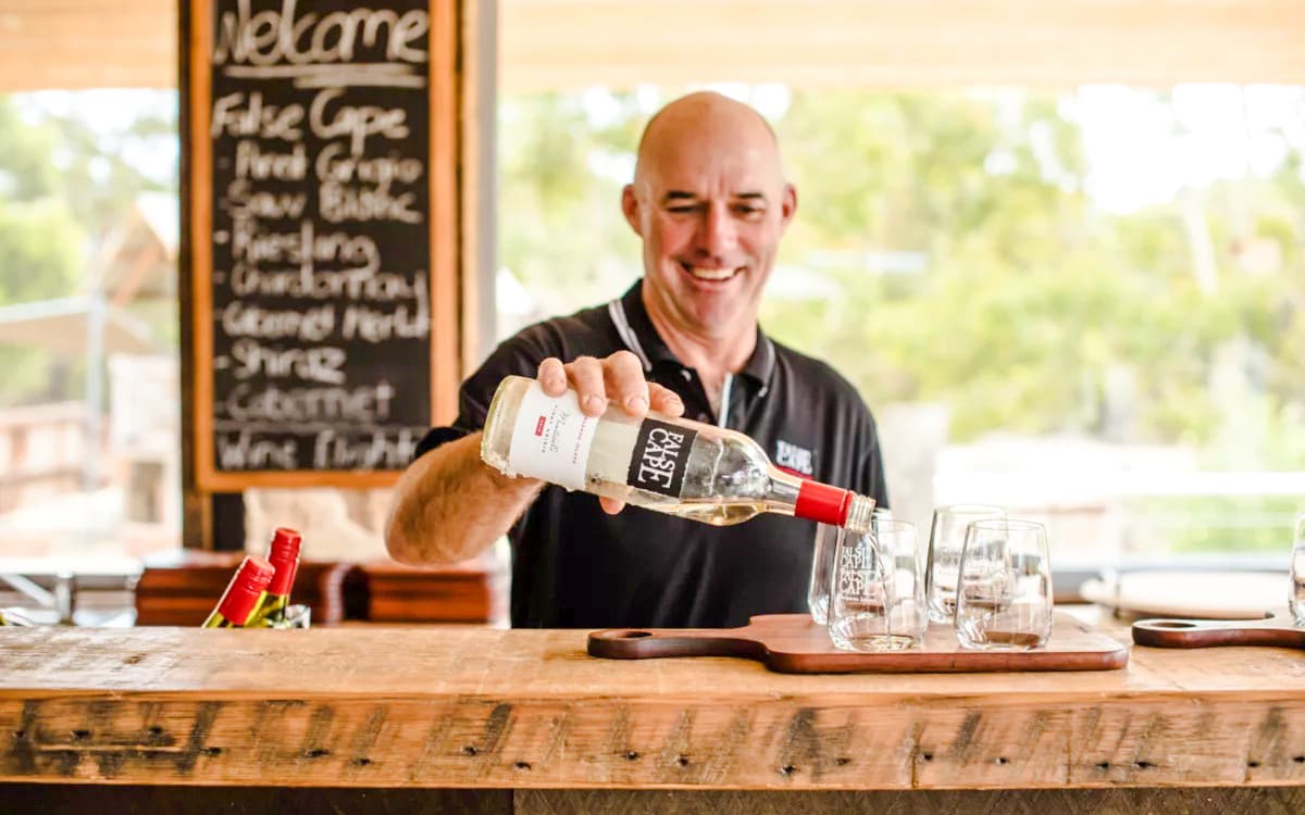 Kangaroo Island Sip & See Guided Tour with 2-Course Lunch, Return Ferry & Adelaide Transfers